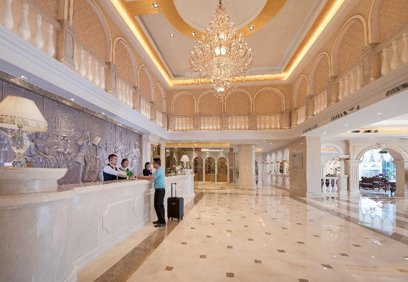 Vienna International Hotel Luogang Wanda Plaza Гуанчжоу Экстерьер фото